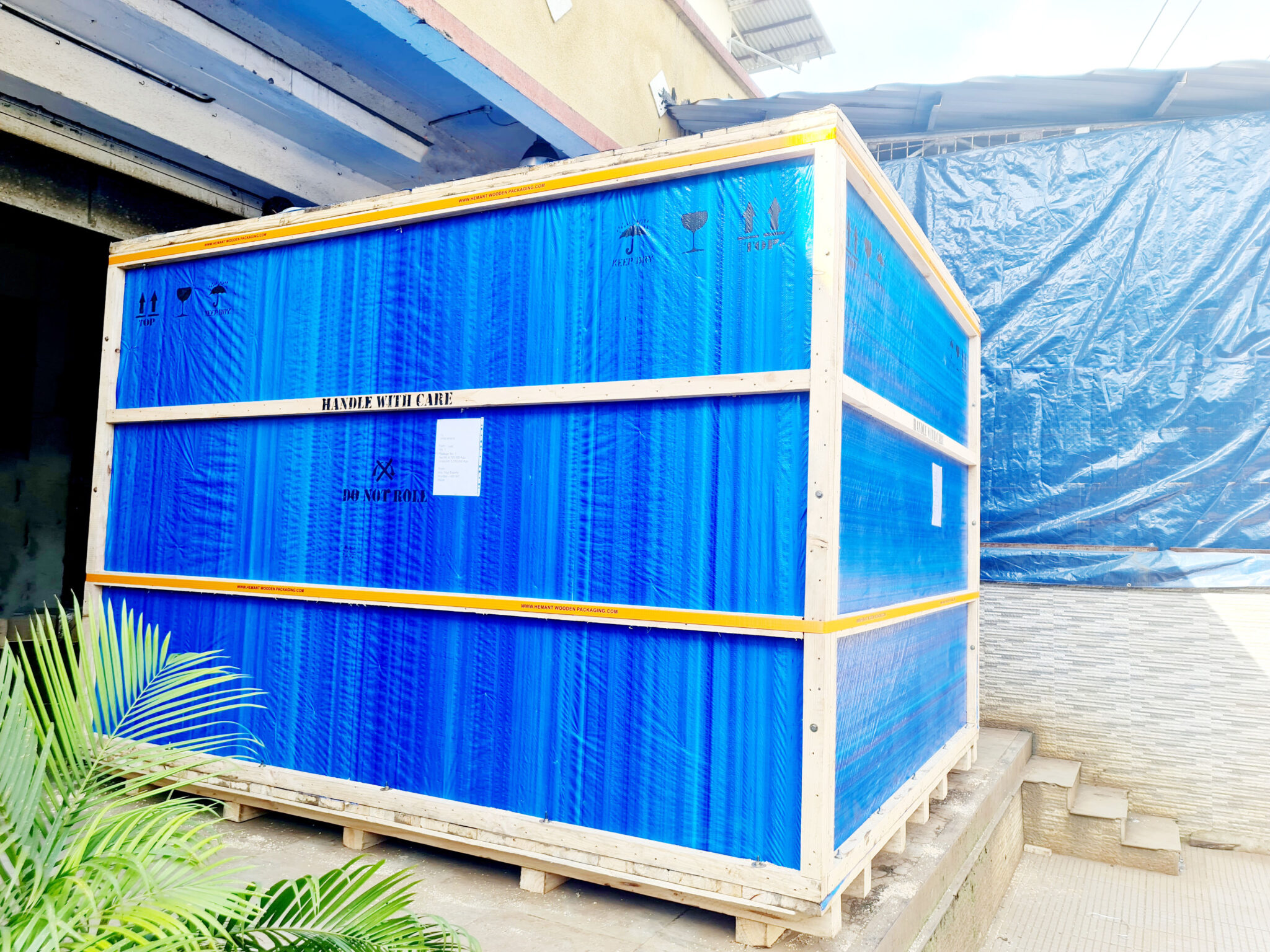 Wooden Box With Tarpaulin Packing