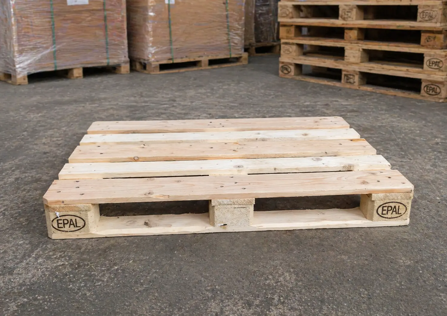 wooden pallets for export shipment